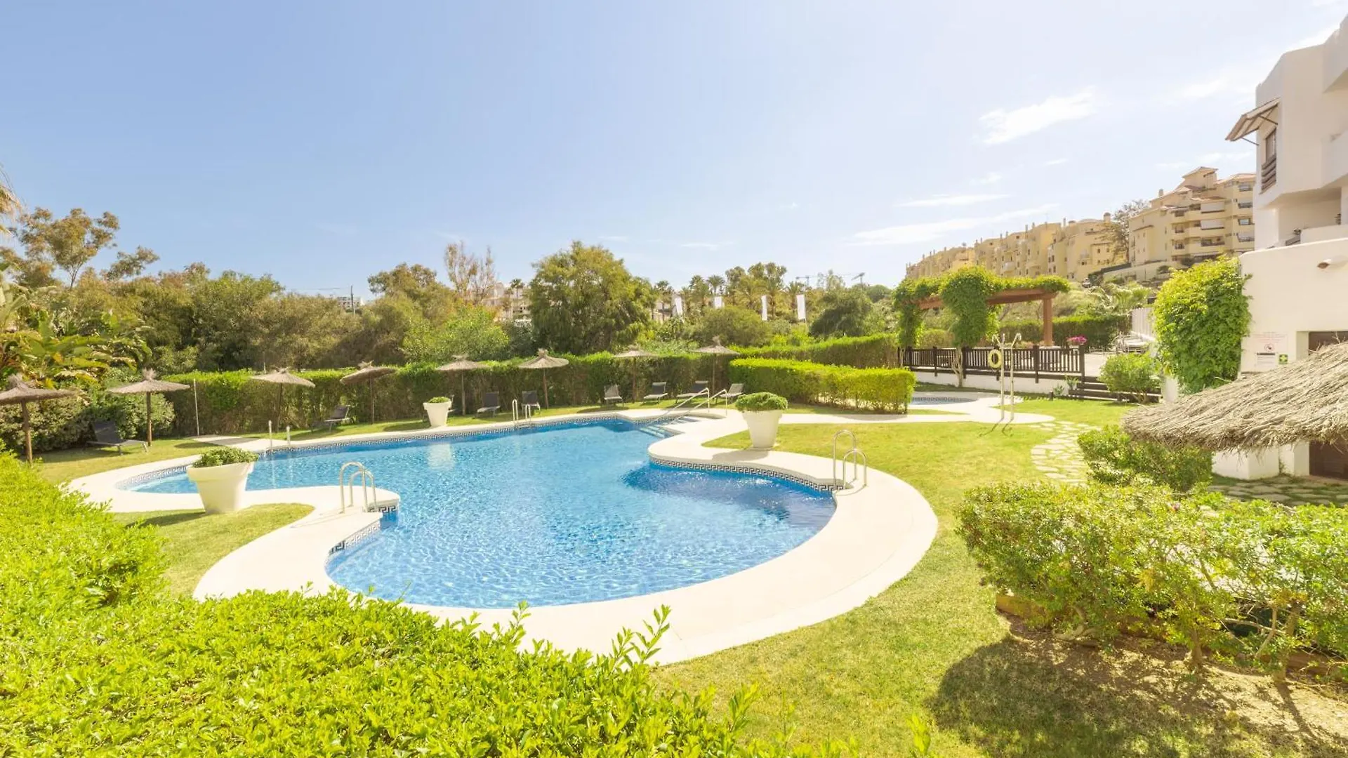 Full Apartment With Private Pool Estepona Španělsko